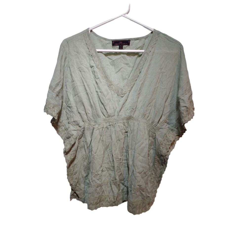 Almost Famous Women's Shirt Size Medium